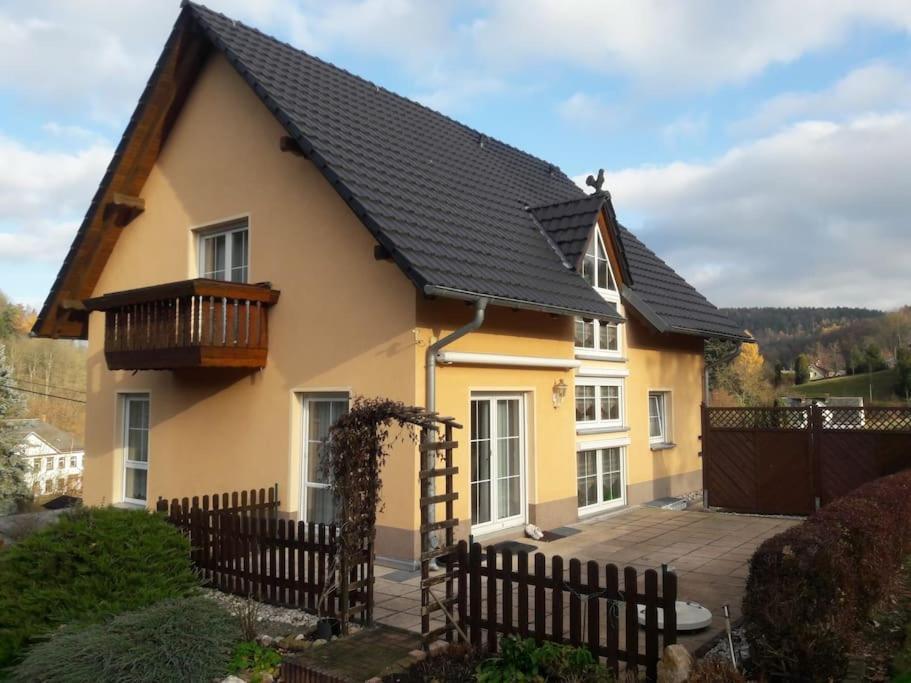 Ferienhaus Perle Am Fusse Der Augustusburg Villa Exterior foto